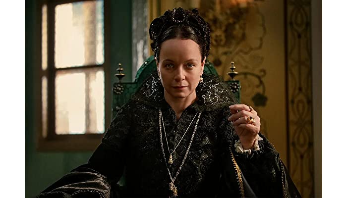 The Serpent Queen 5x1