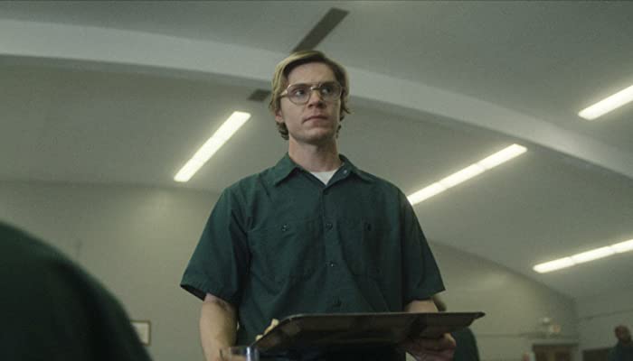 Dahmer  Monster: The Jeffrey Dahmer Story : La historia de Jeffrey Dahmer 9x1